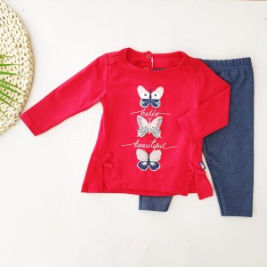 compleu rosu fluturasi...